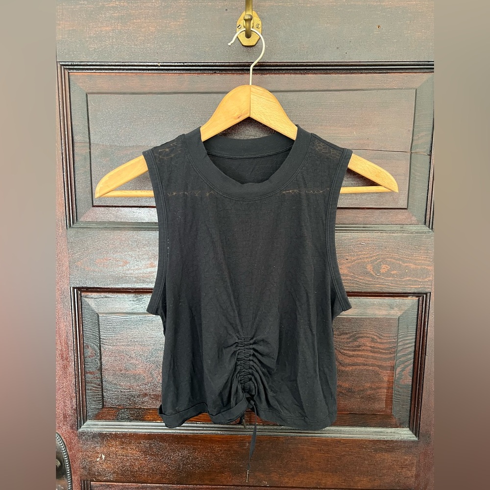 Lululemon top